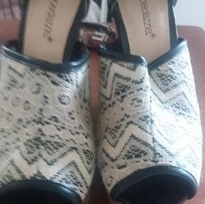 Black wedges with white lace front